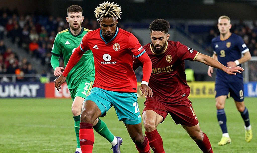 Maracanã, 30 giờ trước tiếng còi: cuộc chiến trên thảm cỏ không thuộc về bóng đá
