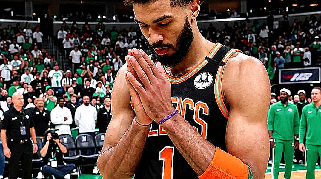 Cliff Hodge mổ mắt khẩn cấp rồi ra sân: Meralco 120-115 Blackwater và vết nứt hàng trong không ai gọi tên