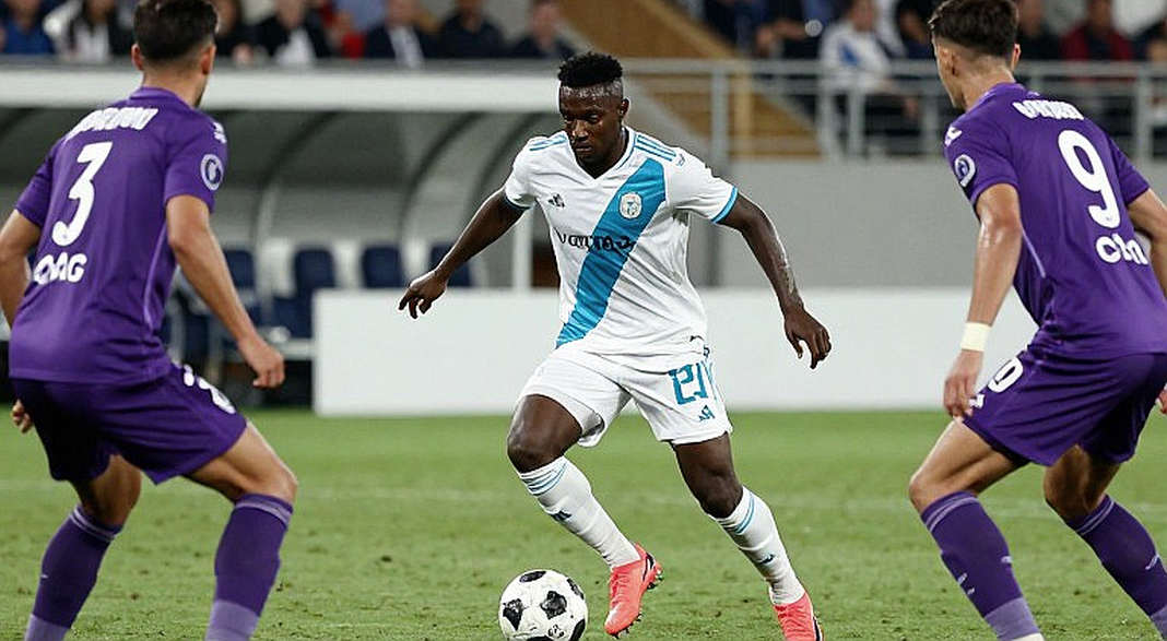 Rion Ichihara ở AZ Alkmaar: Suất đá chính, bản hợp đồng và khoảng cách tới đội tuyển Nhật Bản